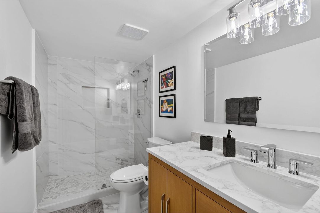 出租: $11,500 (2 贝兹, 2 浴室, 1402 平方英尺)