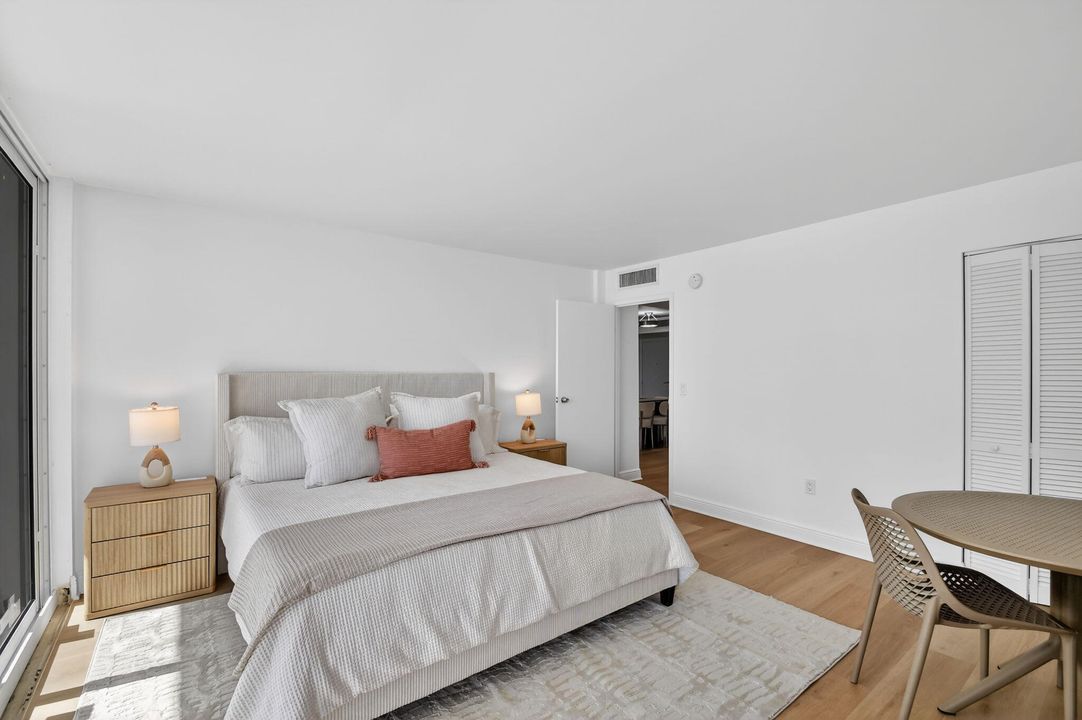 出租: $11,500 (2 贝兹, 2 浴室, 1402 平方英尺)