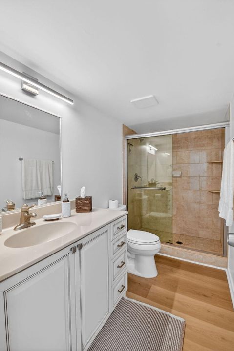 出租: $11,500 (2 贝兹, 2 浴室, 1402 平方英尺)