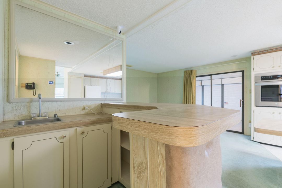 На продажу: $150,000 (2 спален, 2 ванн, 1468 Квадратных фут)