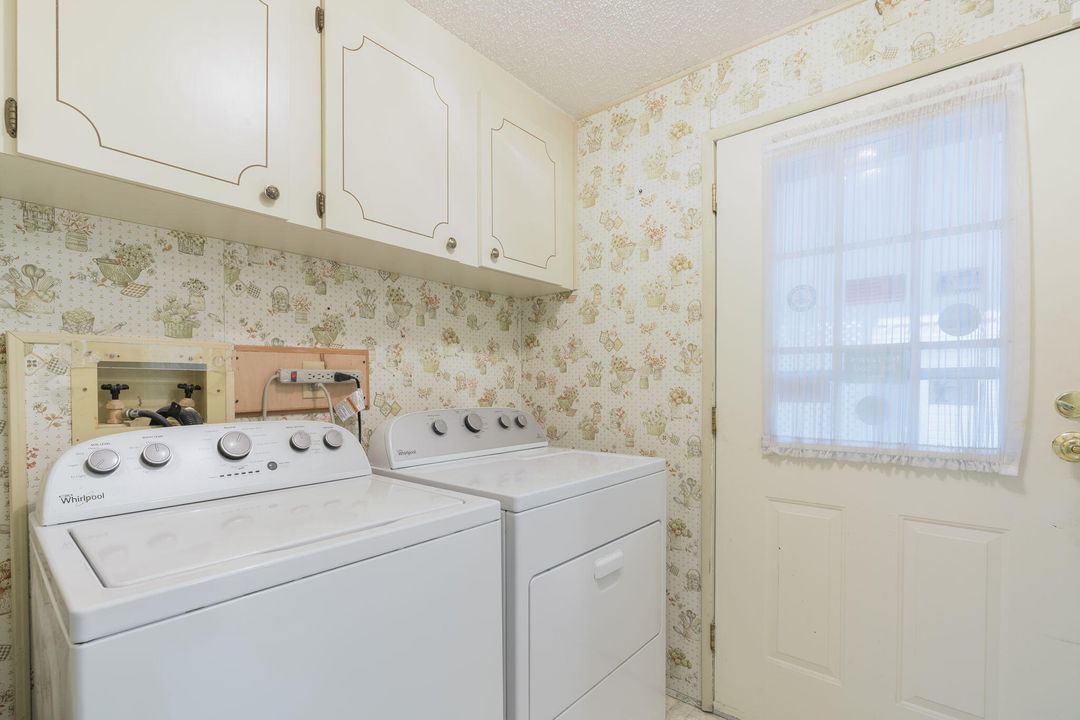 На продажу: $150,000 (2 спален, 2 ванн, 1468 Квадратных фут)