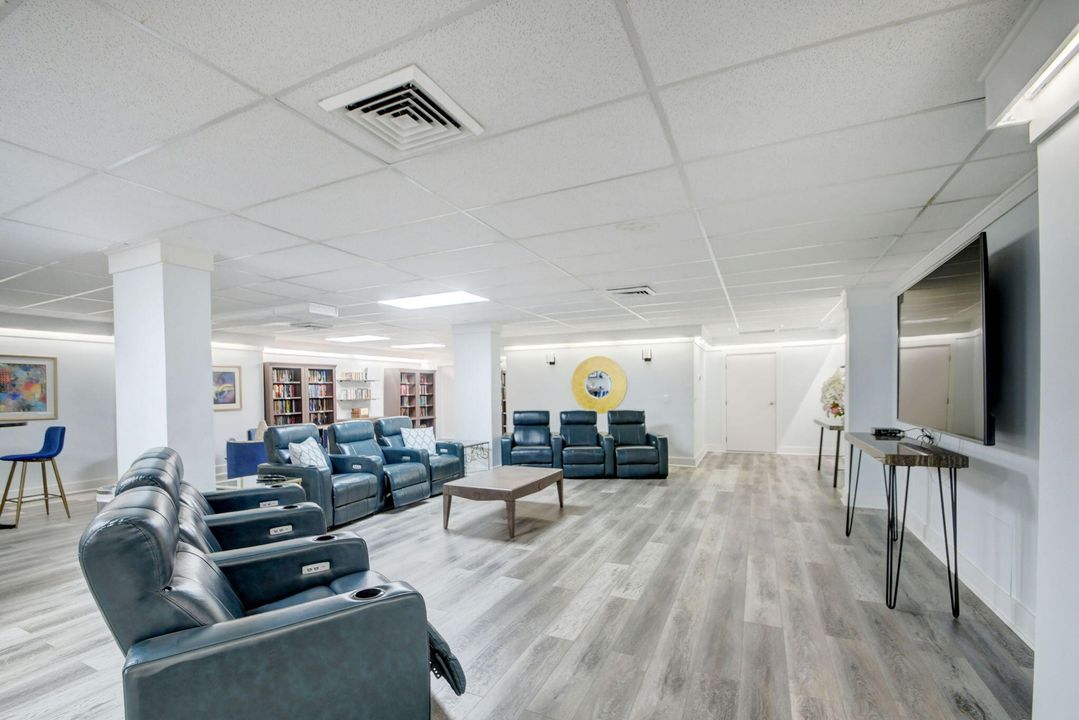 出租: $11,500 (2 贝兹, 2 浴室, 1402 平方英尺)