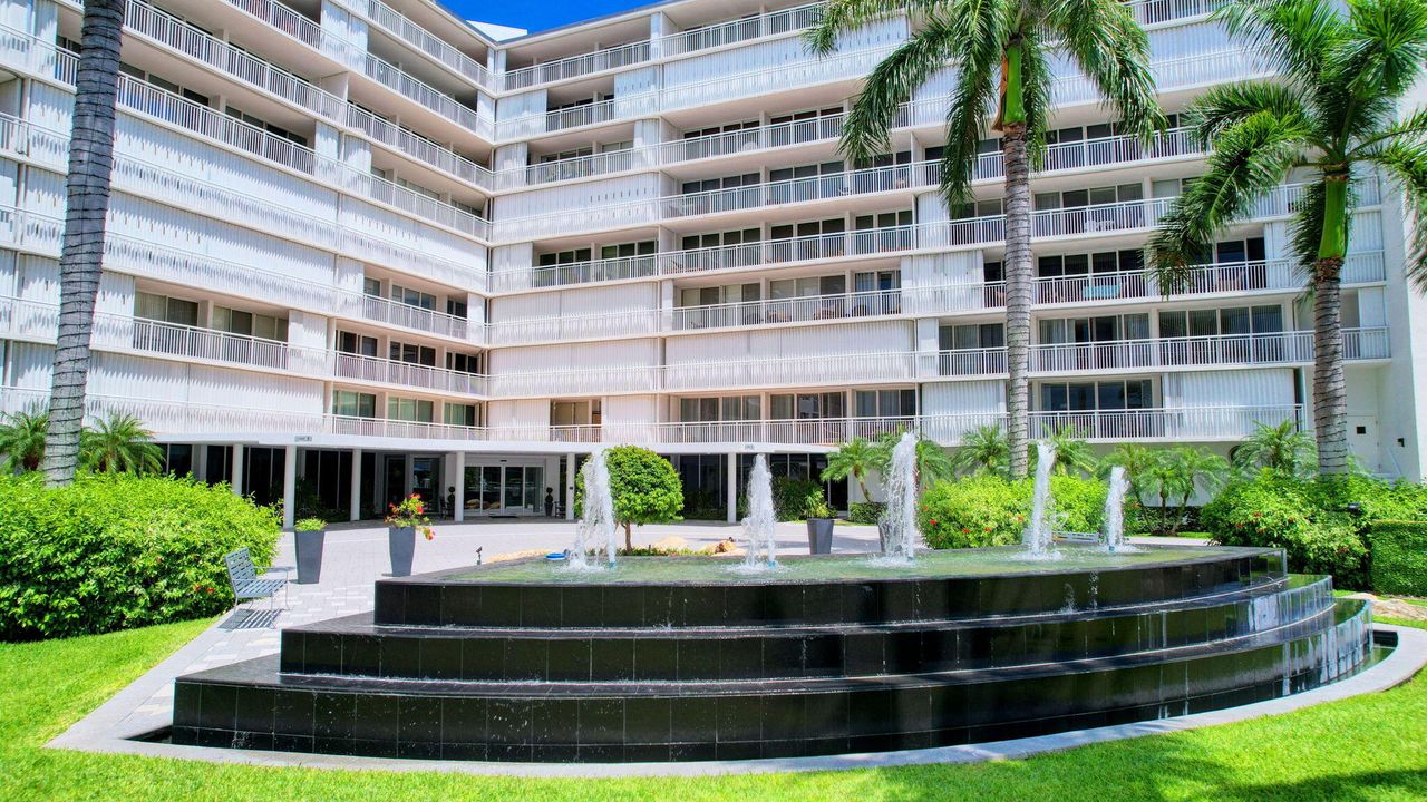 出租: $11,500 (2 贝兹, 2 浴室, 1402 平方英尺)