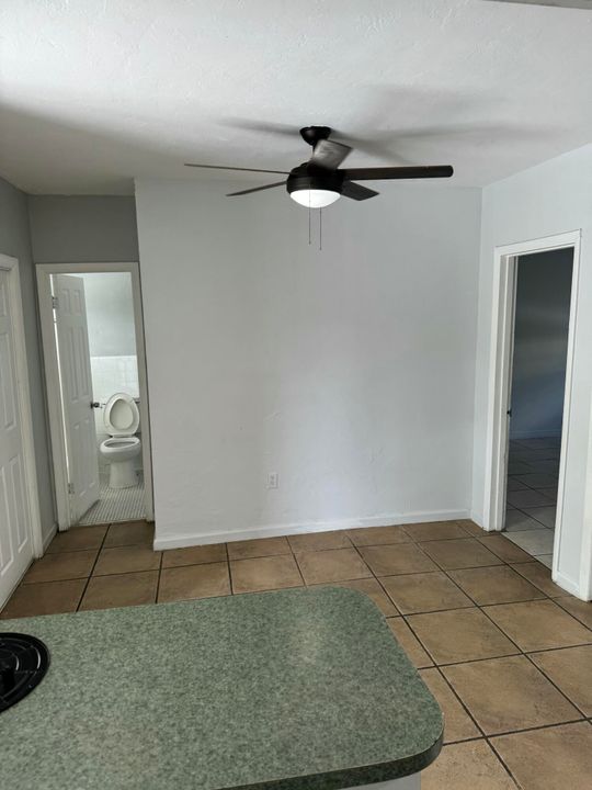 出租: $1,550 (2 贝兹, 1 浴室, 1000 平方英尺)