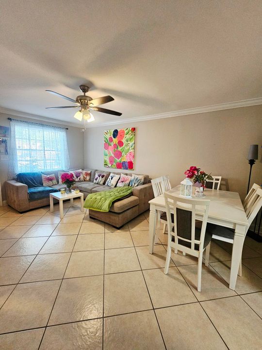 En Venta: $138,500 (2 camas, 2 baños, 1120 Pies cuadrados)