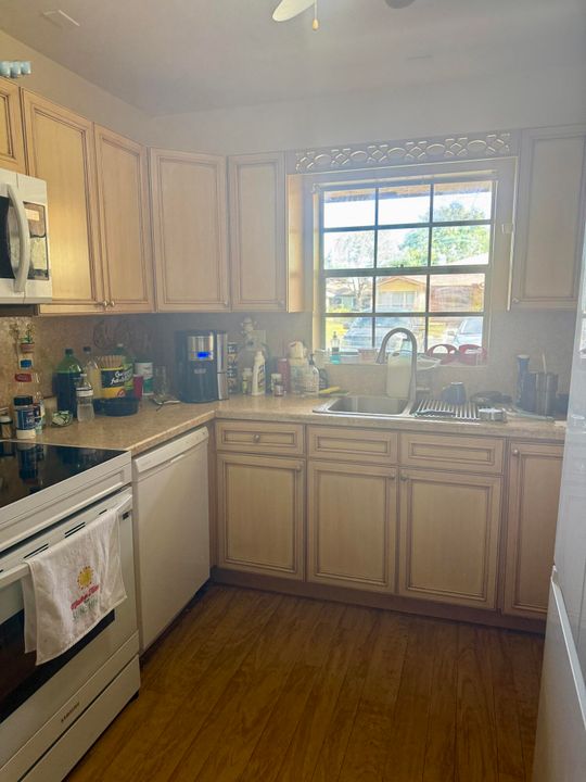 For Sale: $158,750 (2 beds, 2 baths, 1175 Square Feet)