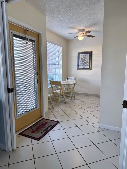 待售: $169,900 (2 贝兹, 2 浴室, 1148 平方英尺)