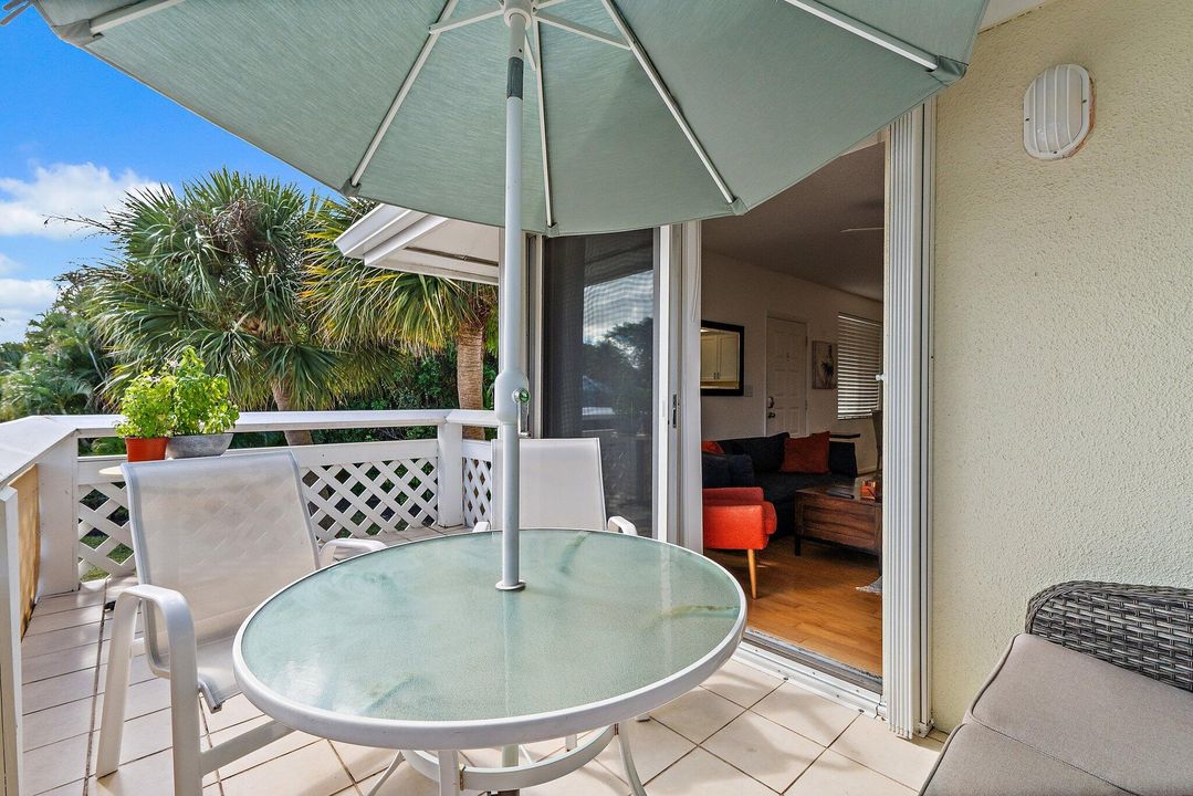 出租: $5,000 (2 贝兹, 2 浴室, 925 平方英尺)