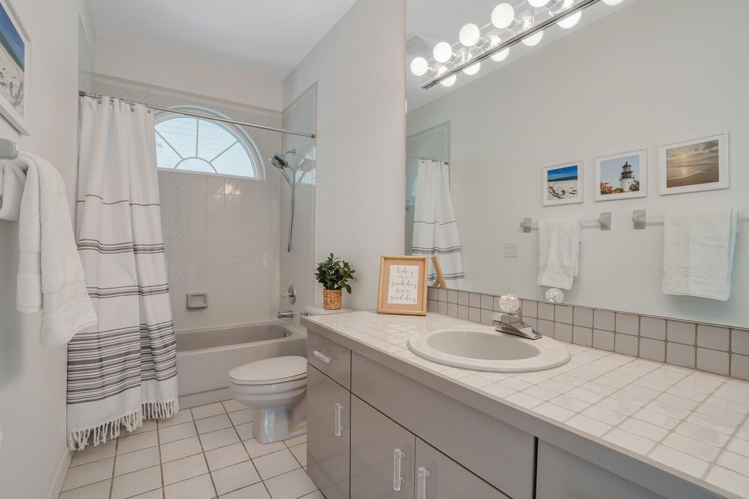 В аренду: $9,950 (3 спален, 3 ванн, 2516 Квадратных фут)