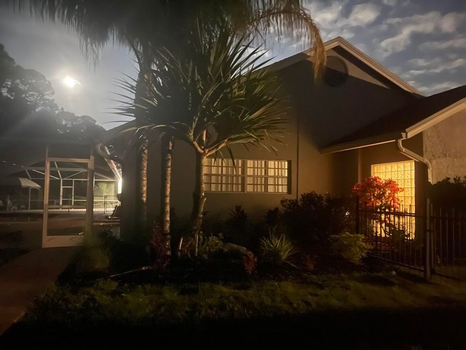 For Sale: $3,300,000 (6 beds, 4 baths, 4401 Square Feet)