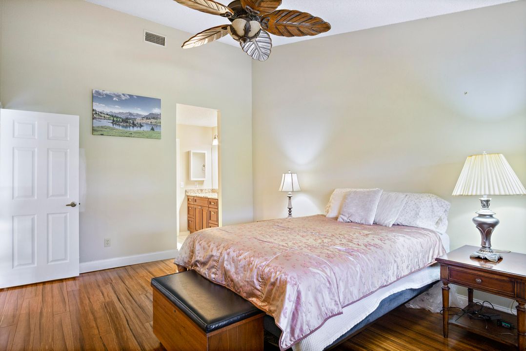 For Sale: $295,000 (2 beds, 2 baths, 1181 Square Feet)