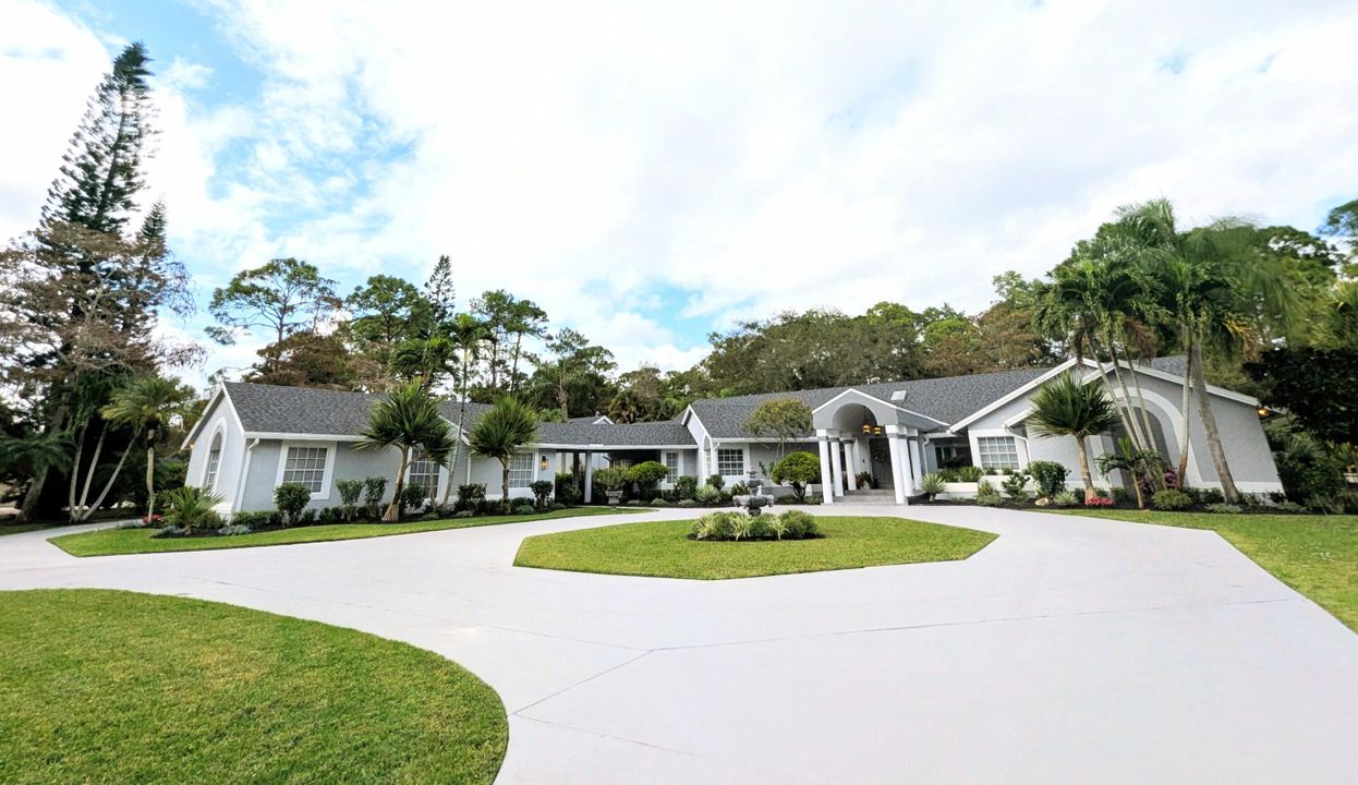 For Sale: $3,300,000 (6 beds, 4 baths, 4401 Square Feet)