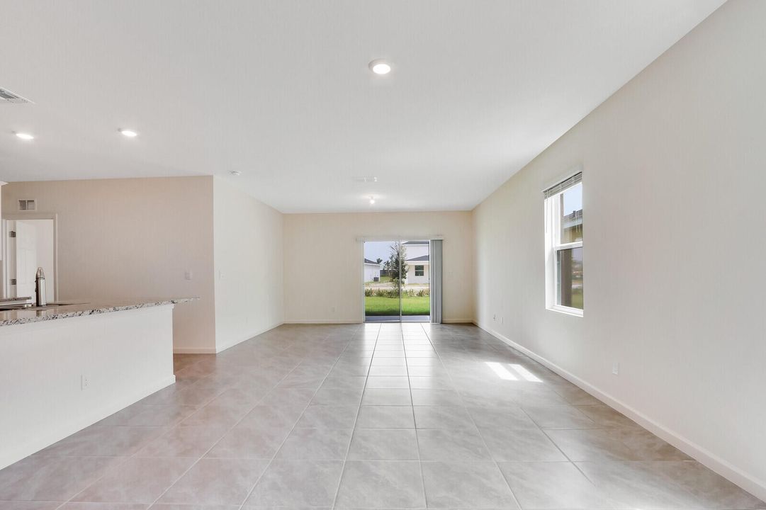 For Rent: $4,000 (5 beds, 3 baths, 2447 Square Feet)