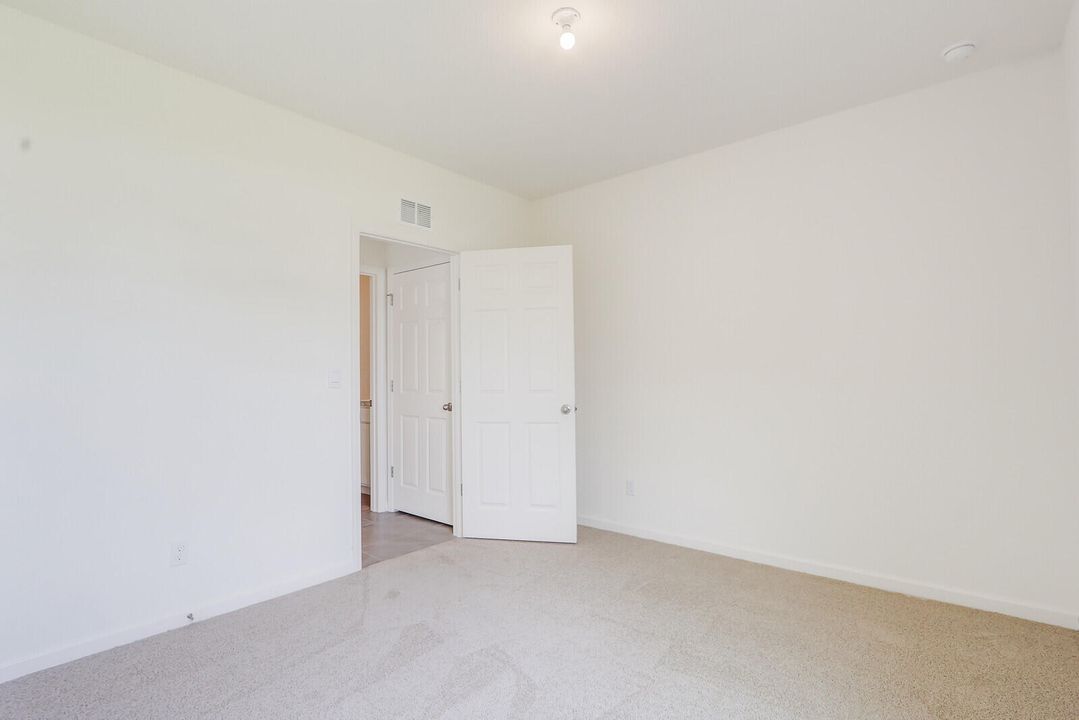 For Rent: $4,000 (5 beds, 3 baths, 2447 Square Feet)