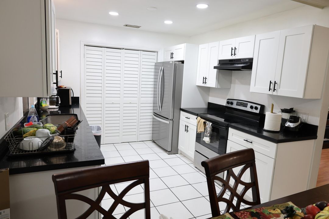 На продажу: $460,000 (4 спален, 2 ванн, 1707 Квадратных фут)