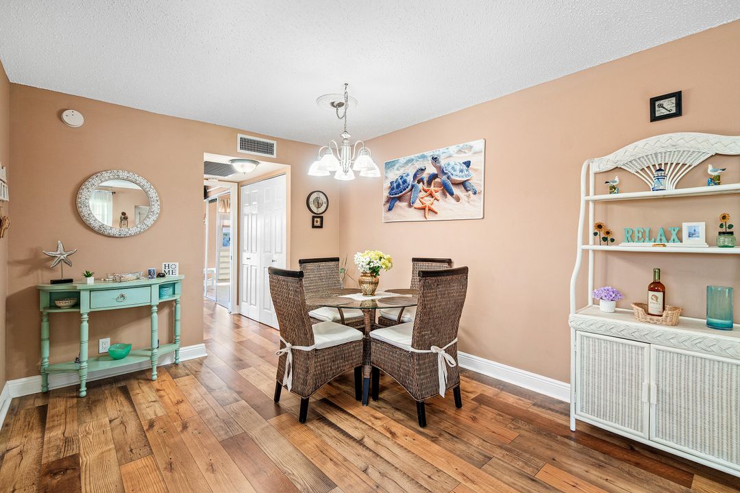 На продажу: $125,000 (1 спален, 1 ванн, 700 Квадратных фут)