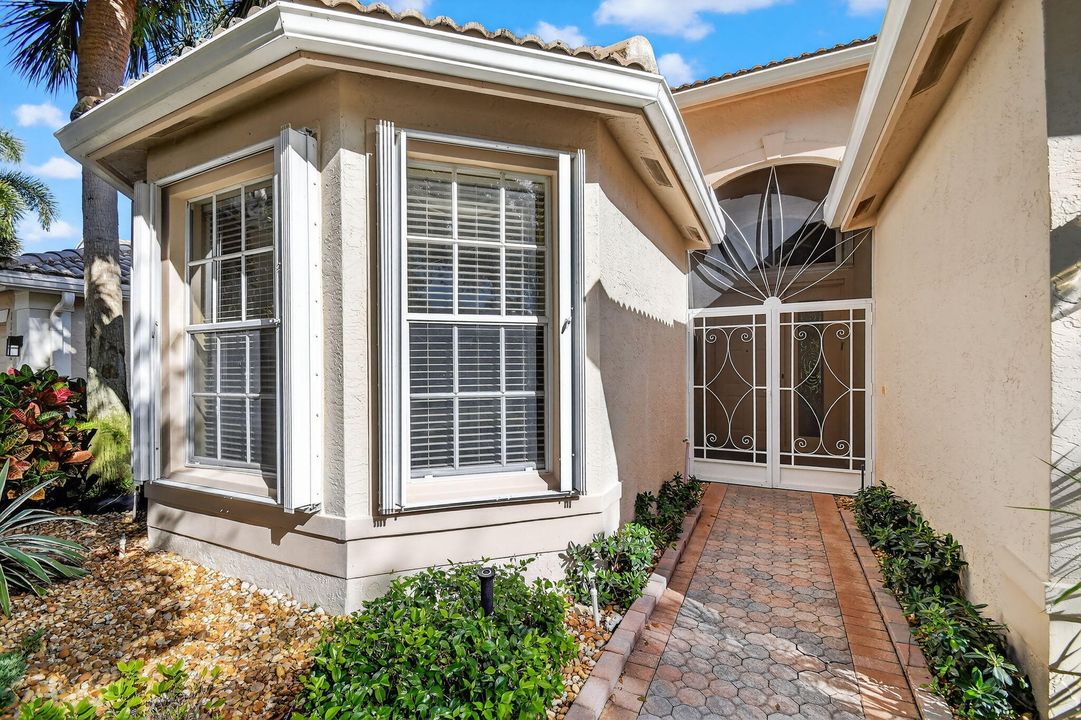 En Venta: $525,000 (3 camas, 2 baños, 2070 Pies cuadrados)