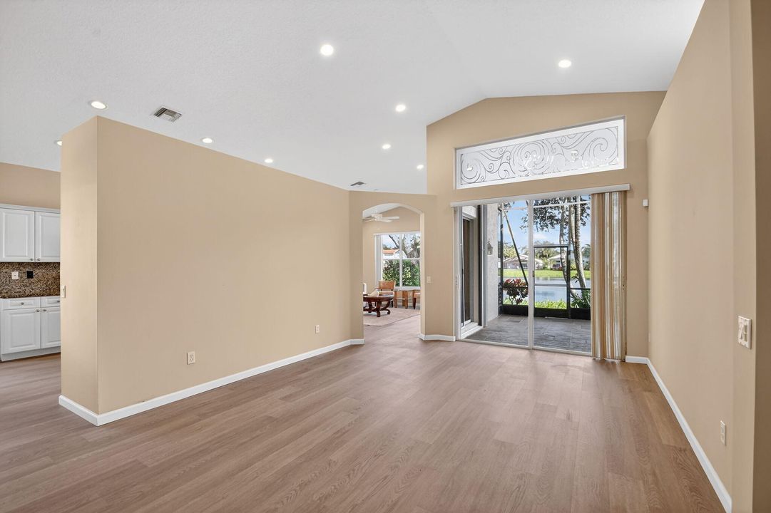 En Venta: $525,000 (3 camas, 2 baños, 2070 Pies cuadrados)