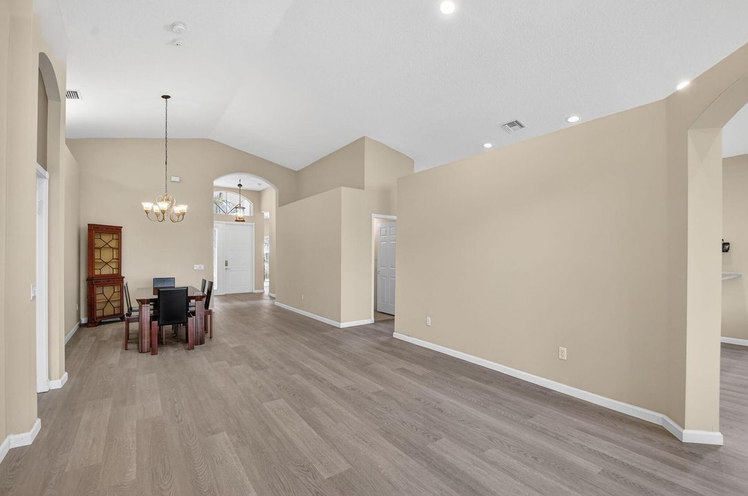 En Venta: $525,000 (3 camas, 2 baños, 2070 Pies cuadrados)