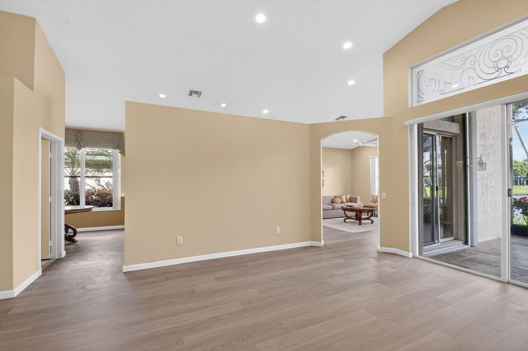 En Venta: $525,000 (3 camas, 2 baños, 2070 Pies cuadrados)