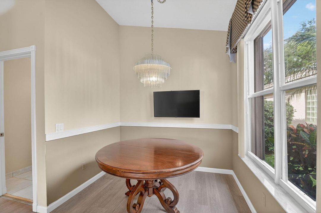 En Venta: $525,000 (3 camas, 2 baños, 2070 Pies cuadrados)