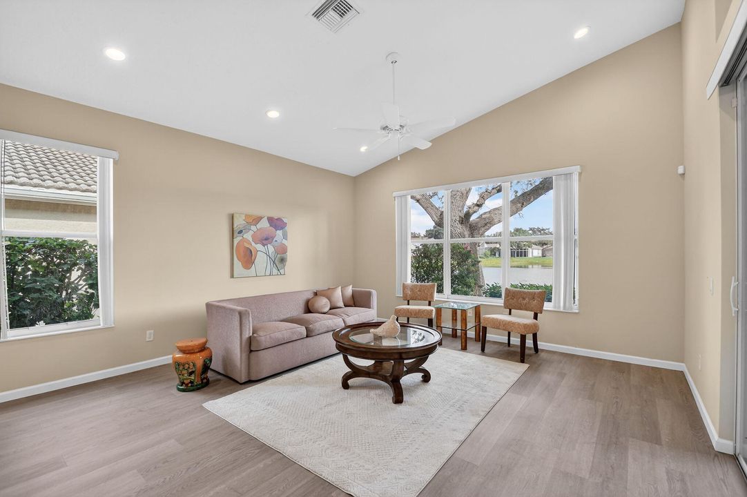 En Venta: $525,000 (3 camas, 2 baños, 2070 Pies cuadrados)