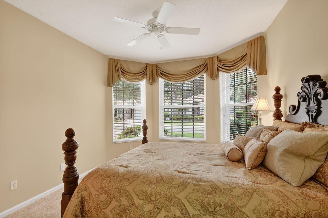 En Venta: $525,000 (3 camas, 2 baños, 2070 Pies cuadrados)