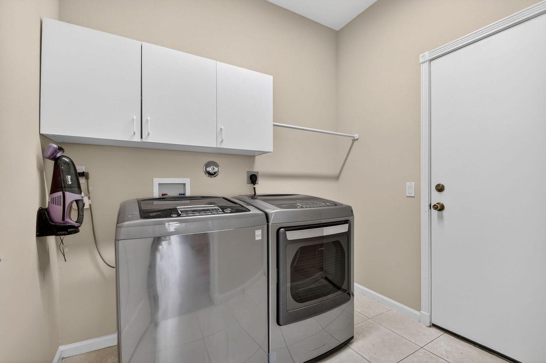 En Venta: $525,000 (3 camas, 2 baños, 2070 Pies cuadrados)