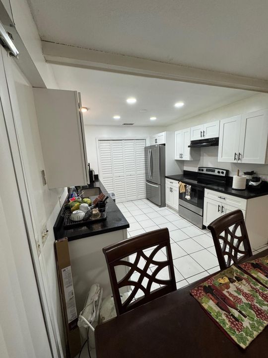 На продажу: $460,000 (4 спален, 2 ванн, 1707 Квадратных фут)