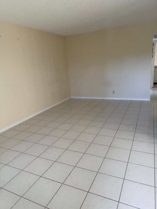 En Venta: $99,000 (2 camas, 1 baños, 840 Pies cuadrados)