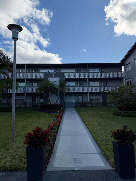 En Venta: $99,000 (2 camas, 1 baños, 840 Pies cuadrados)