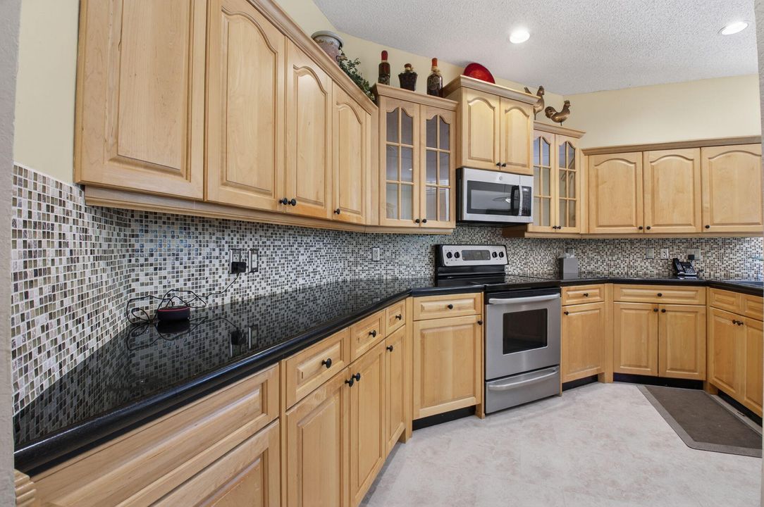 For Sale: $1,189,000 (4 beds, 2 baths, 3320 Square Feet)