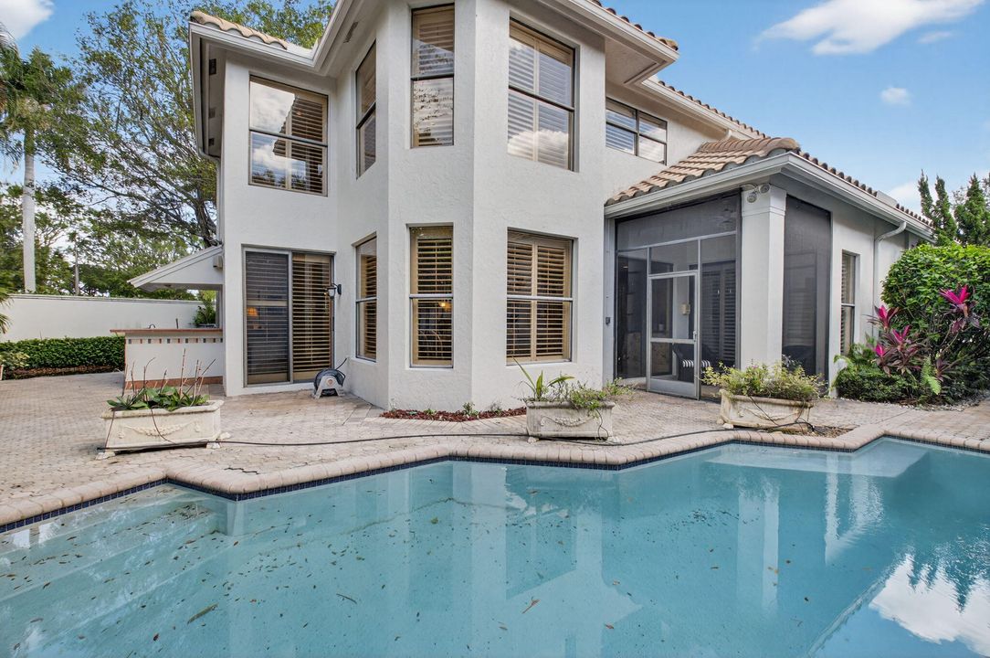 For Sale: $1,189,000 (4 beds, 2 baths, 3320 Square Feet)