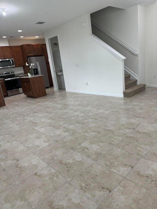 For Rent: $3,499 (4 beds, 3 baths, 2010 Square Feet)