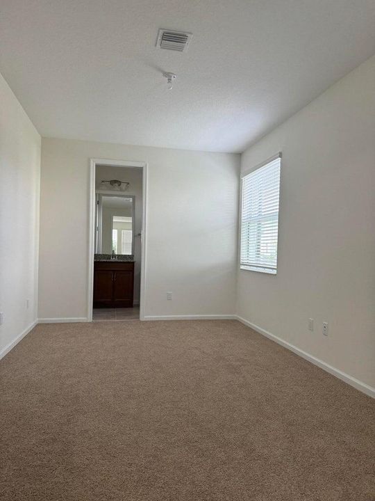 For Rent: $3,499 (4 beds, 3 baths, 2010 Square Feet)