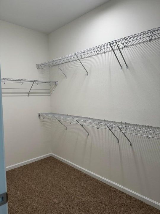 For Rent: $3,499 (4 beds, 3 baths, 2010 Square Feet)