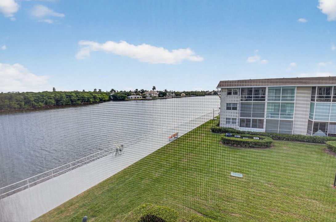 На продажу: $215,000 (1 спален, 1 ванн, 570 Квадратных фут)