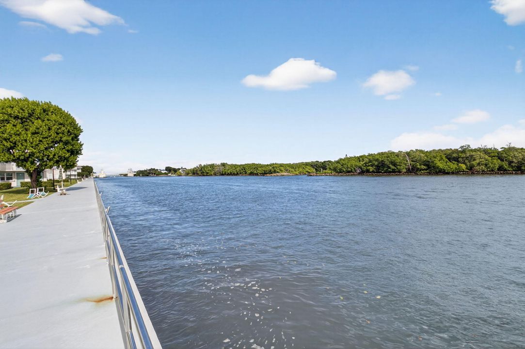 На продажу: $215,000 (1 спален, 1 ванн, 570 Квадратных фут)