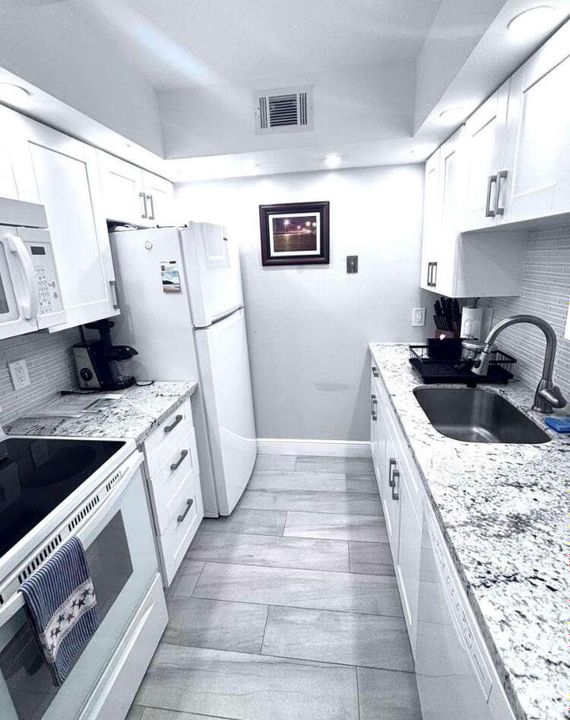 В аренду: $3,300 (2 спален, 2 ванн, 970 Квадратных фут)