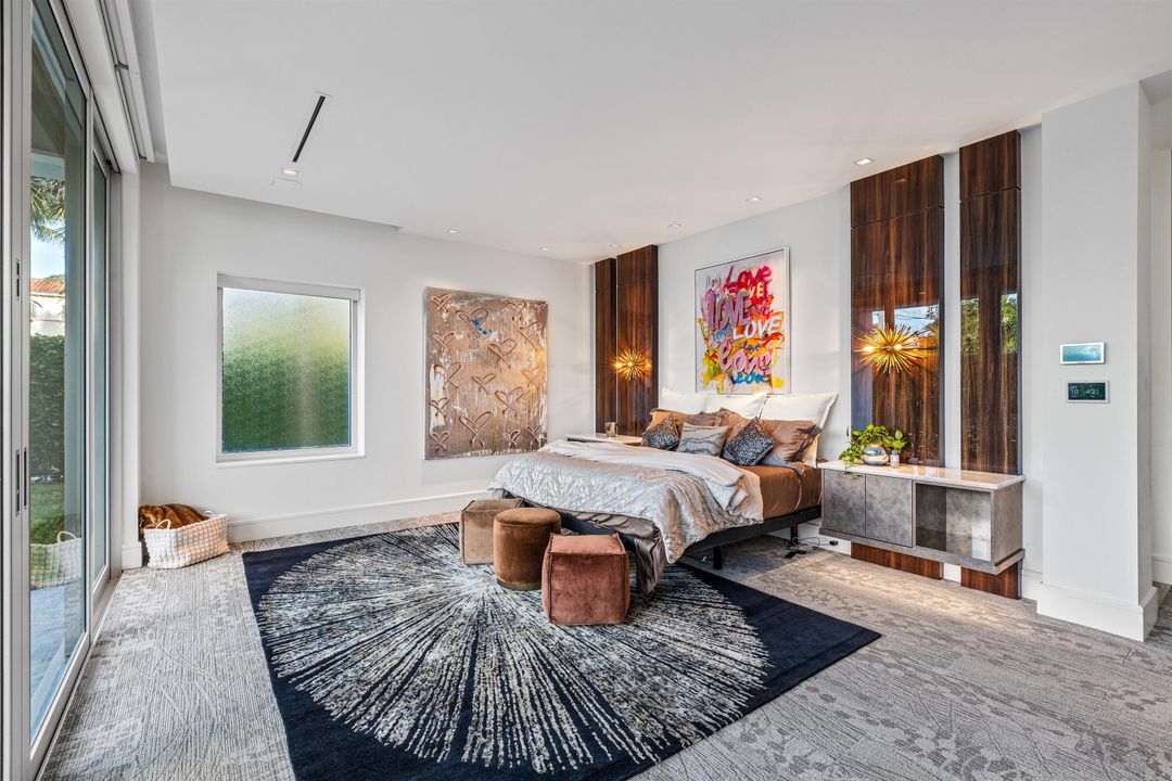 На продажу: $4,690,000 (5 спален, 4 ванн, 5054 Квадратных фут)