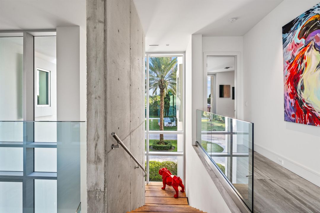 На продажу: $4,690,000 (5 спален, 4 ванн, 5054 Квадратных фут)