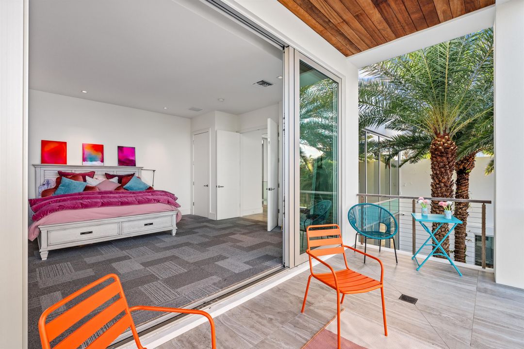 На продажу: $4,690,000 (5 спален, 4 ванн, 5054 Квадратных фут)