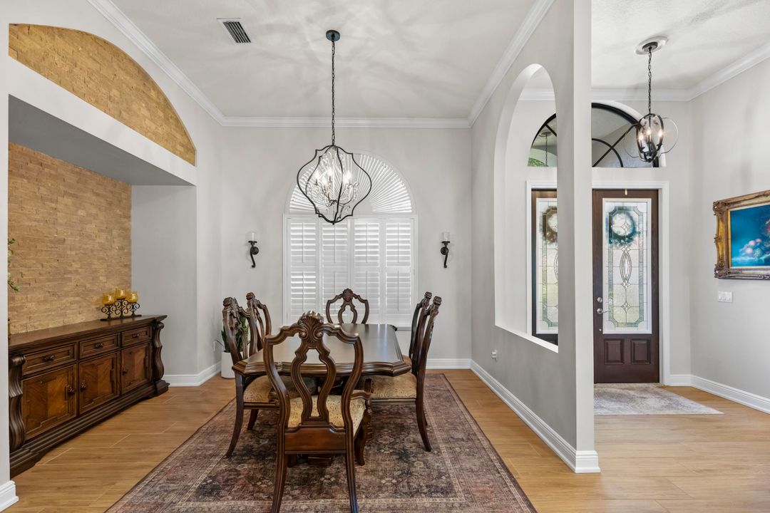 For Rent: $3,400 (3 beds, 2 baths, 2430 Square Feet)