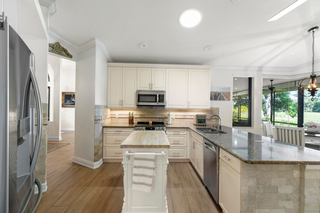 For Rent: $3,400 (3 beds, 2 baths, 2430 Square Feet)