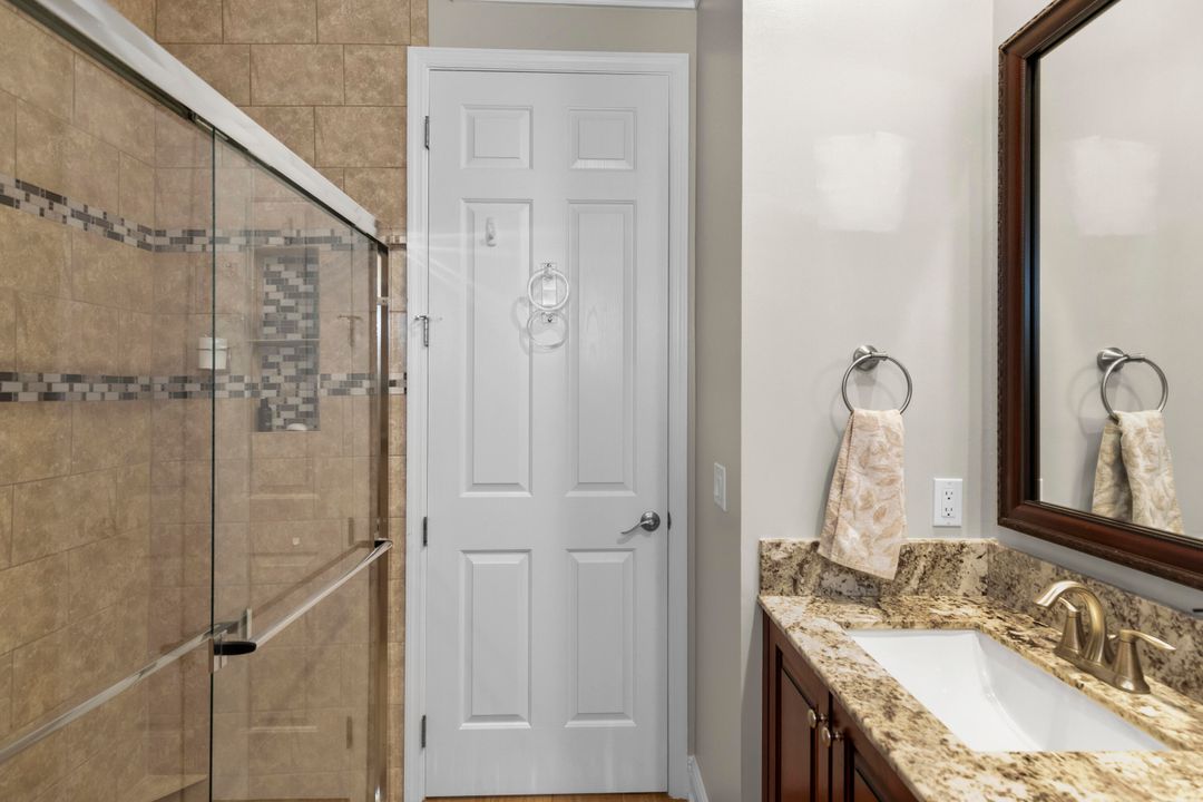 For Rent: $3,400 (3 beds, 2 baths, 2430 Square Feet)