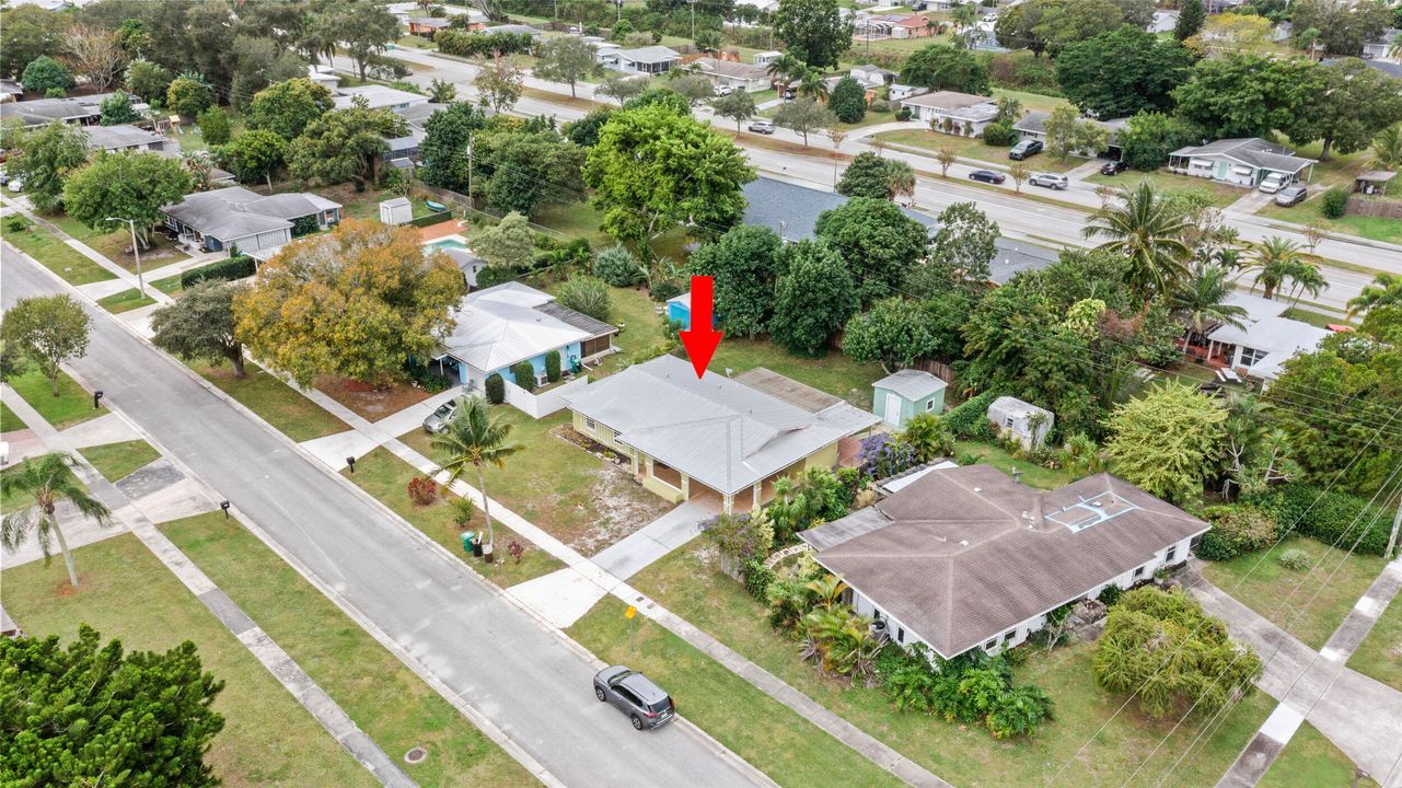 Activo con contrato: $275,000 (3 camas, 2 baños, 1136 Pies cuadrados)