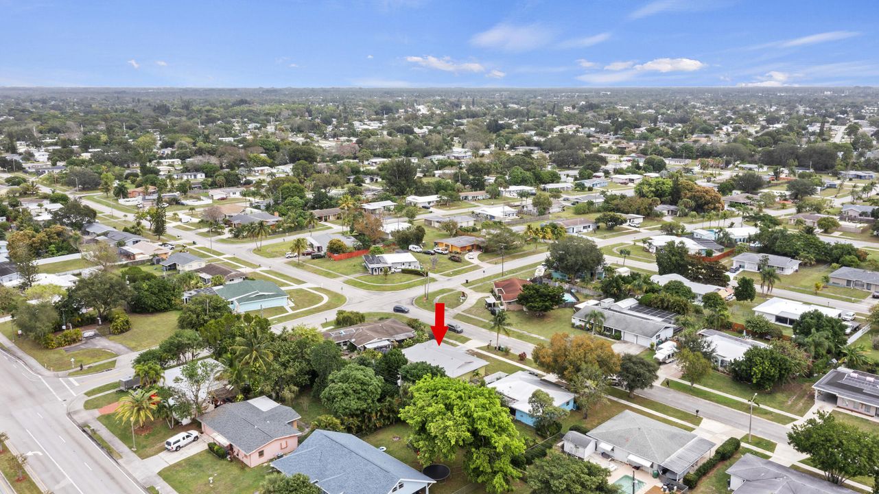 Activo con contrato: $275,000 (3 camas, 2 baños, 1136 Pies cuadrados)