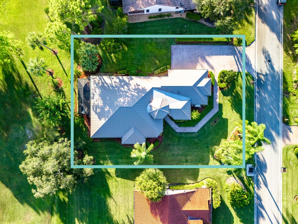 En Venta: $549,000 (3 camas, 2 baños, 2562 Pies cuadrados)