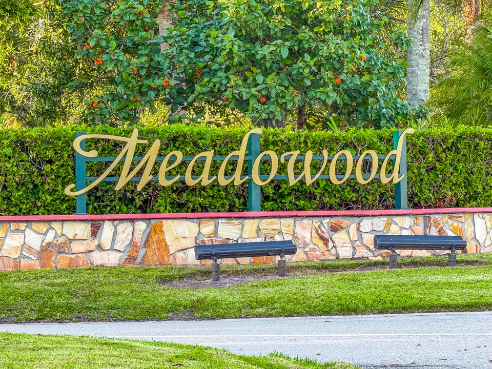 En Venta: $549,000 (3 camas, 2 baños, 2562 Pies cuadrados)