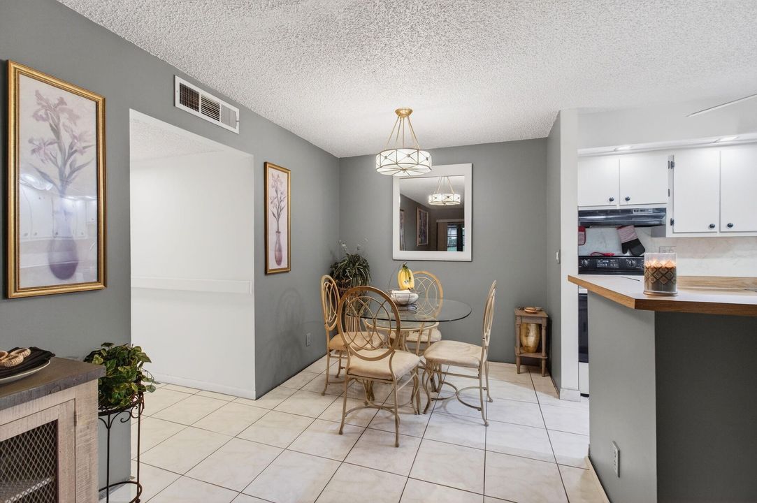 En Renta: $1,995 (2 camas, 2 baños, 940 Pies cuadrados)